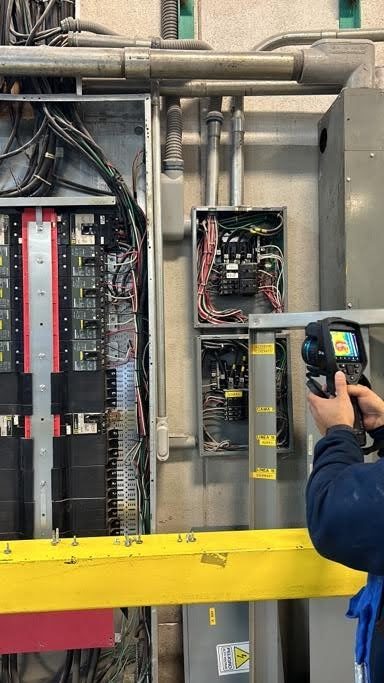 Toma de medidas para servicios residenciales en monterrey. Pide tu cita ahora.